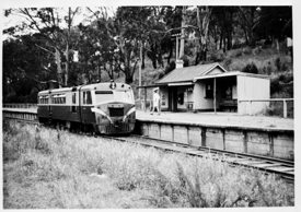 Walker 153 hp diesel railcar, Launching Place Station, 1964