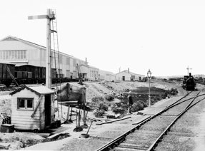 Q class steam locomotive no. 91 and portable pointsman's cabin, Melbourne Goods Yard