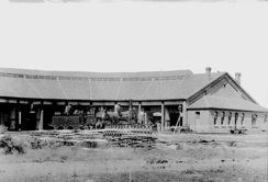 Q class steam locomotive, Seymour roundhouse, circa 1890s