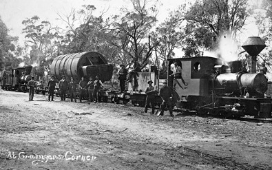 Steam locomotives moving an 18 tonne steam boiler, Mullungdung, circa 1915