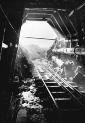 Inside a tunnel entrance, Kiewa Valley, circa 1905