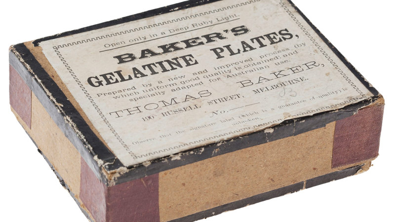 A small box reading 'Baker's Gelatine Plates' on the lid