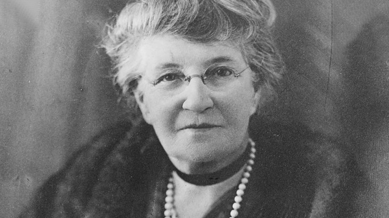 Portrait of a an elderly woman