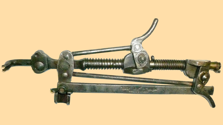 Old wire strainer