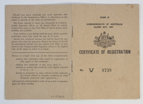 Registration Certificate No. V9738 issued by Commonwealth of Australia to Sydney Louey Gung, Chinese, of North Melbourne, dated 3 May 1948. 