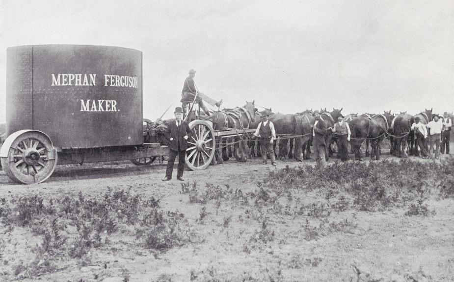 Delivery of Clark's tunnelling shield for sewer construction in bad ground, Port Melbourne, circa 1894