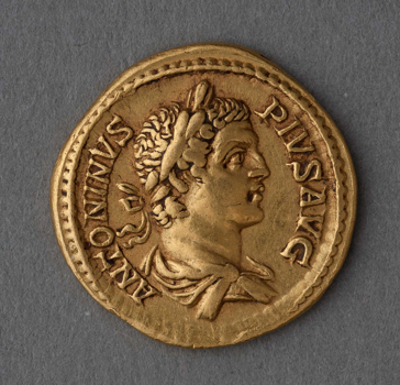 Gold coin featuring the profile of the emperor Caracalla
